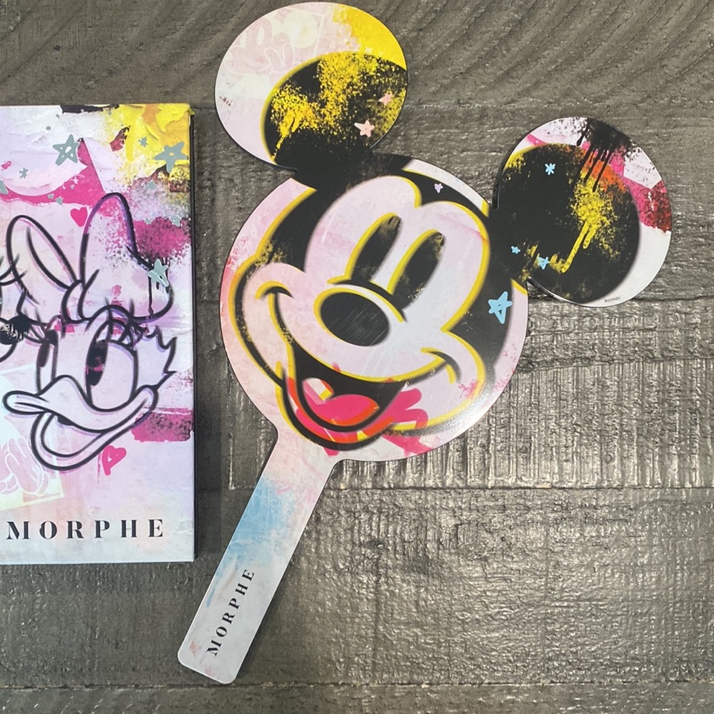 Morphe Mickey & Friends Makeup Palette & Mirror - Picture 2 of 7